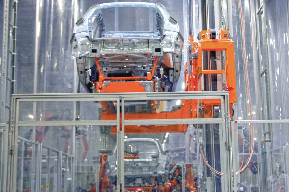 Factura ción. De acuerdo con la Asociación Mexicana de Distribuidores de Automotores, en 2018 se vendieron sólo un millón 421 mil 458 vehículos nuevos. (ARCHIVO EL UNIVERSAL)