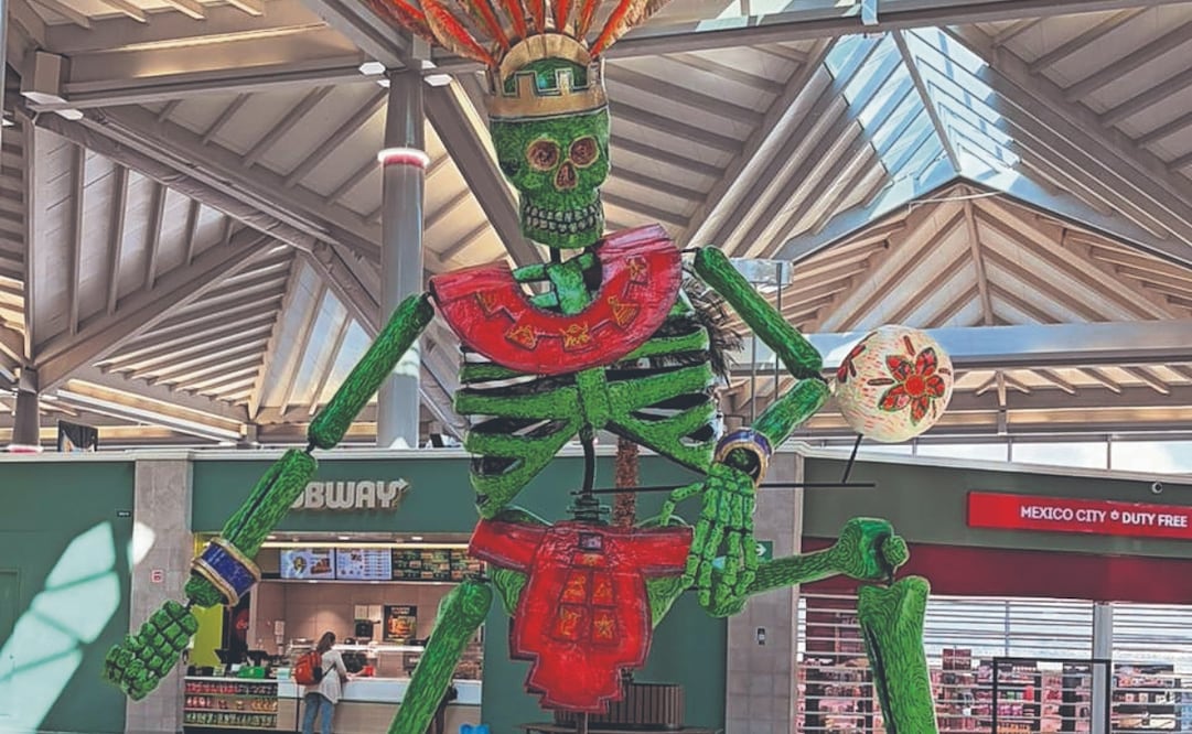 Quiáhuitl se encuentra en el Aeropuerto Internacional Felipe Ángeles (AIFA) y estará exhibida hasta el 21 de julio, buscando promover a Atlixco y a la cultura mexicana en el mundo. Foto: Especial