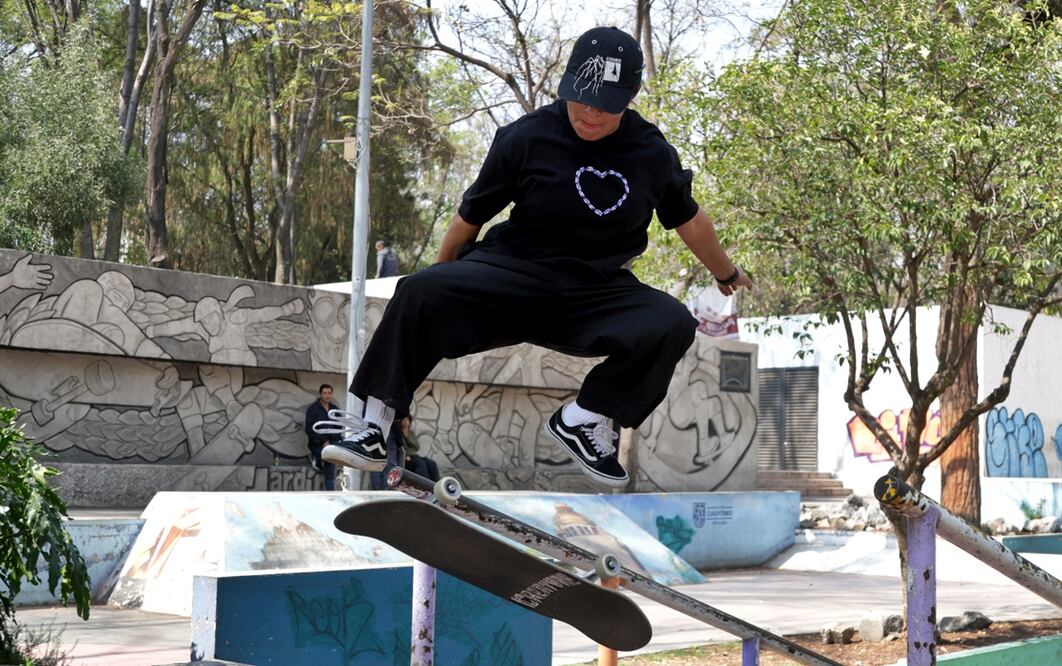 Itzel Granados es una de las “skate girls” más fuertes en México. Foto: Carlos Mejía/EL UNIVERSAL