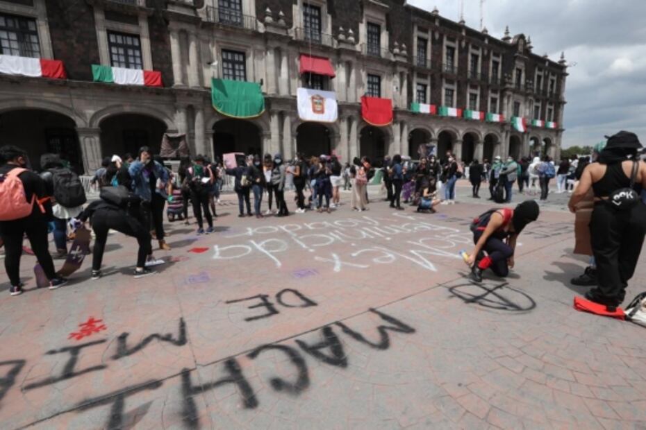 Feministas exigen destitución de funcionarios tras desalojo en Ecatepec