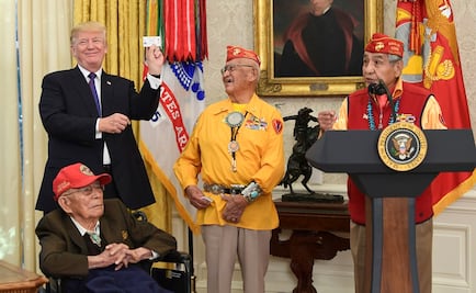 Trump llama "Pocahontas" a senadora en reunión con indígenas