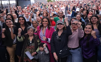Alessandra Rojo de la Vega entrega Tarjeta Violeta 2026; apoyará con 15 mil pesos al año a mil mujeres cuidadoras