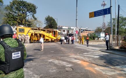 Evacuan a cientos por accidente químico en Veracruz