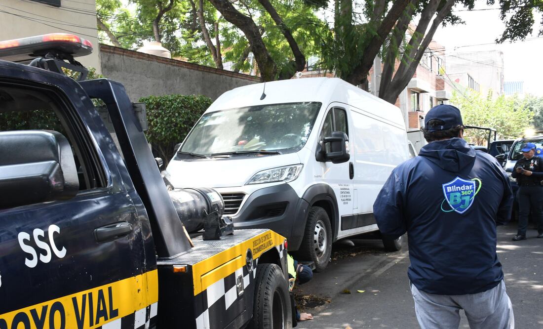 La alcaldía Benito Juárez retiró 38 vehículos abandonados en calles de la demarcación. (Foto: especial)