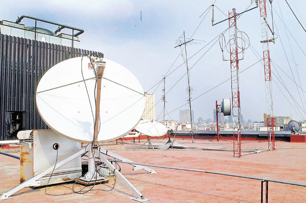 Por las 146 frecuencias de radio en FM licitadas se han presentando 5 mil 284 posturas de los 159 participantes, de acuerdo con datos del IFT (ARCHIVO EL UNIVERSAL)