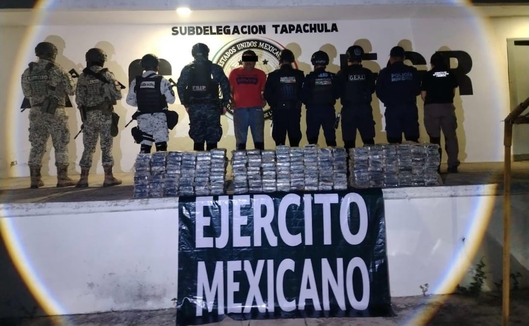 Los paquetes de cocaína se encontraban ocultos en un doble fondo que se ubicaba debajo de los asientos del vehículo. Foto: Especial