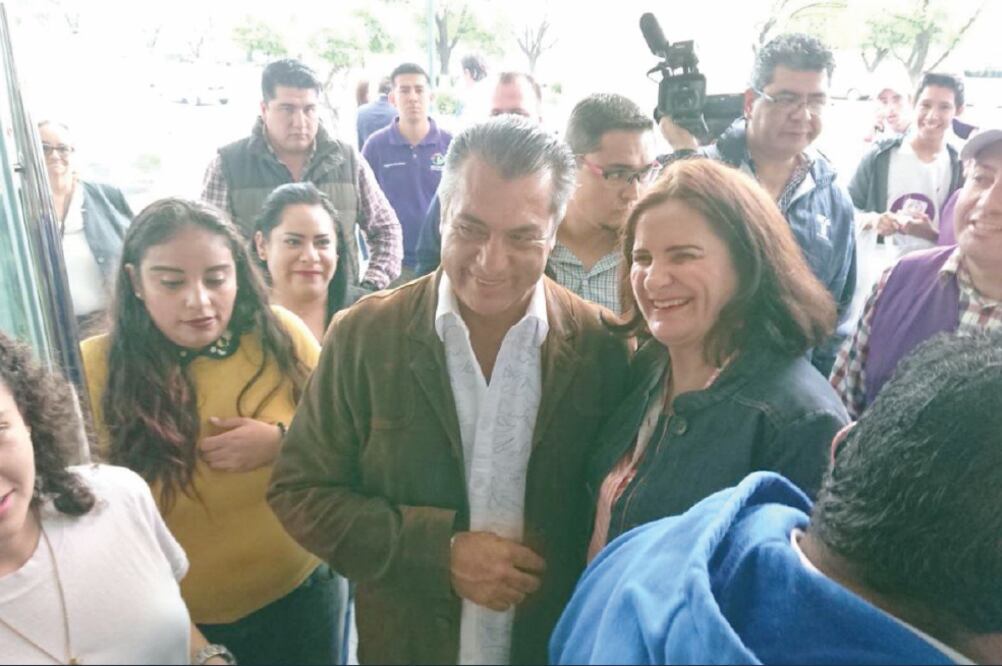Jaime Rodríguez Calderón El Bronco se reunió con mujeres en el Centro Regional de Expresión Artística de Irapuato y ahí criticó a sus adversarios (TOMADA DE TWITTER)
