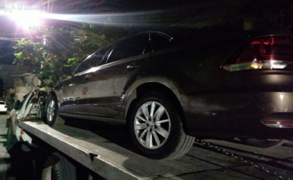 Policías estatales se enfrentan a balazos con ladrones de autos en Edomex 