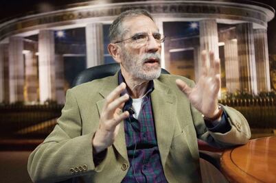 Luis González de Alba es "la mujer araña"