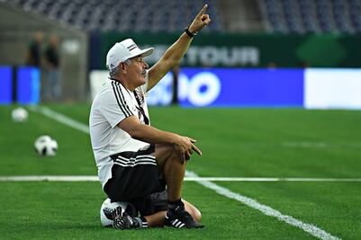 Tuca toma decisiones que no son de interino