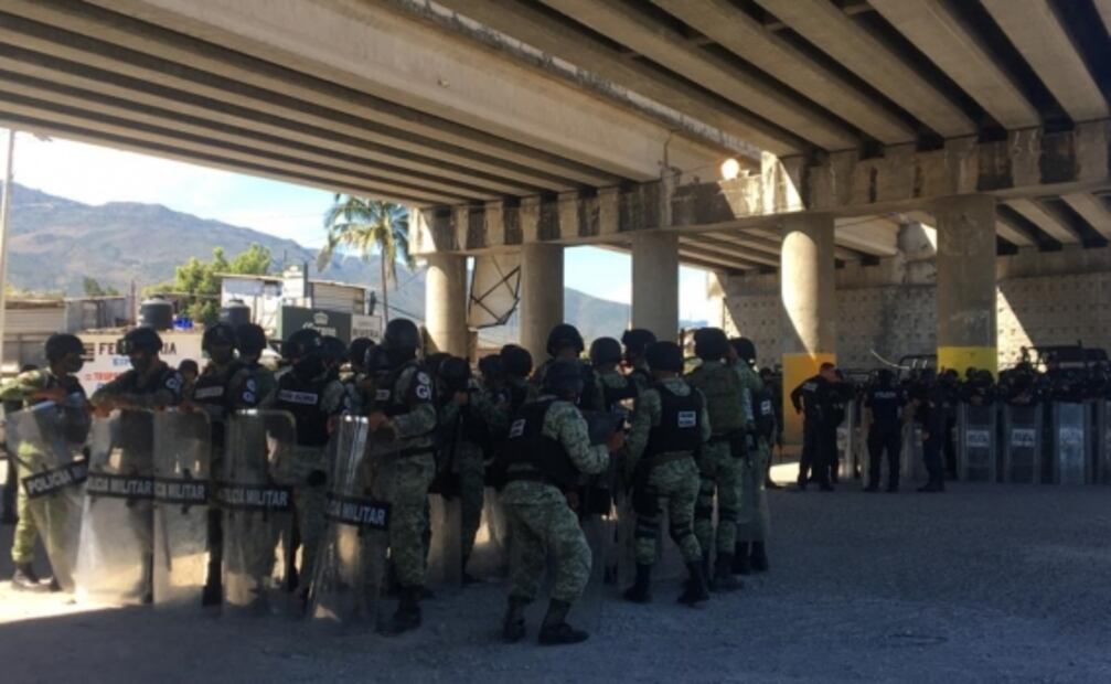 Pese a ataques, gobierno permite autodefensa de Guerrero mantenga retén 