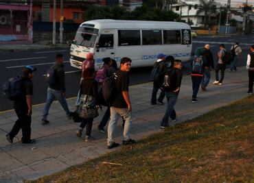 Pese a advertencias de Trump, nueva caravana migrante sale de El Salvador