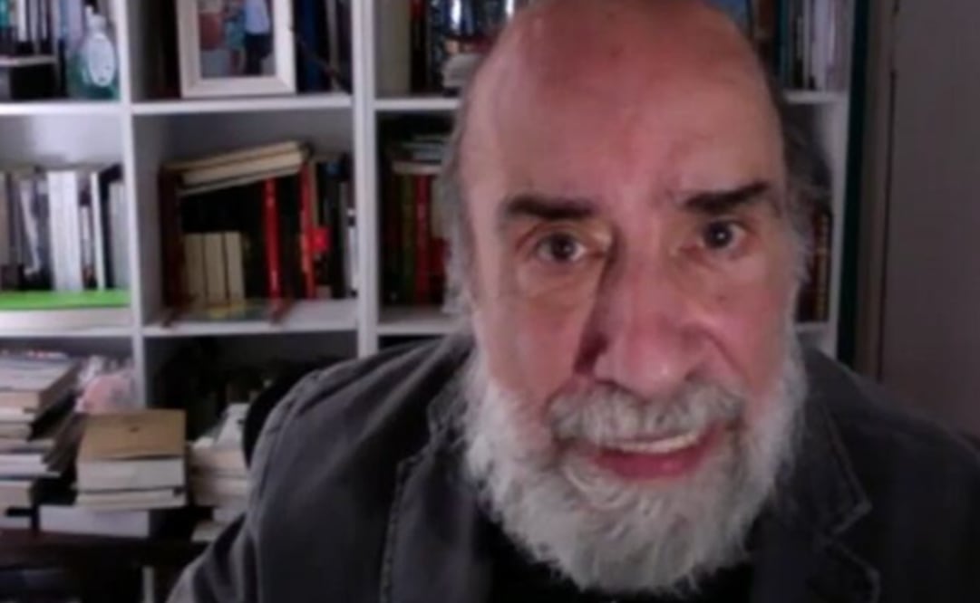 El poeta Raúl Zurita tenía programado el performance “El desierto grita: Raúl Zurita y su poesía performativa”. Foto: Captura de pantalla.