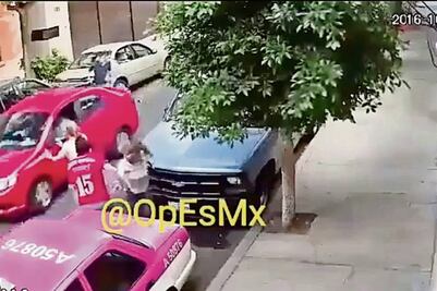 Sigue búsqueda de sujeto que embistió a peatones