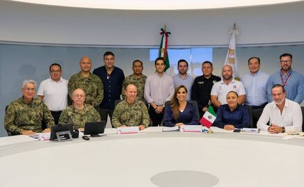 Gobernadora Mara Lezama y Marina refuerzan colaboración para combatir el sargazo en Quintana Roo