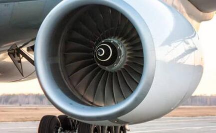 Turbina de avión succiona y mata a trabajador aéreo en EU