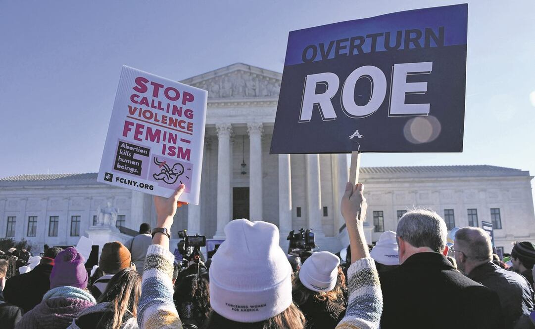 Manifestantes a favor y en contra del aborto, en Washington. Foto: ARCHIVO. AFP