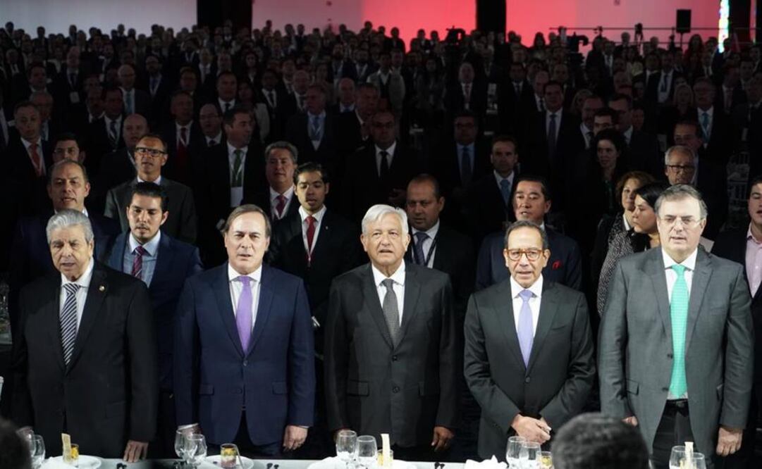 AMLO, con los empresarios