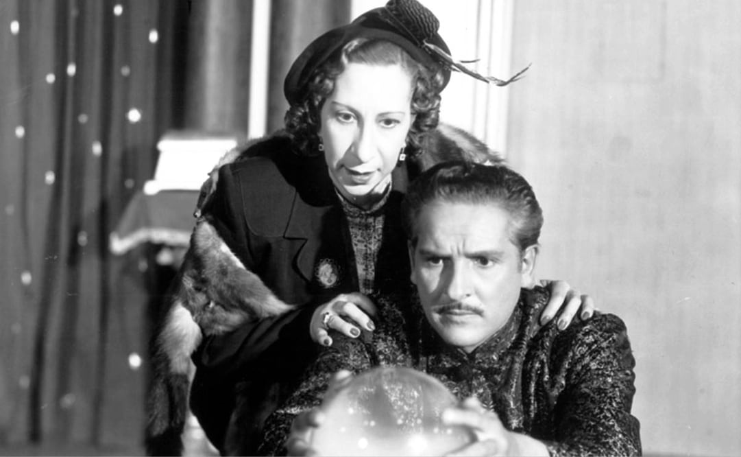 Captura de pantalla de la película mexicana  “En la palma de tu mano”, protagonizada por Arturo de Córdova, Leticia Palma y Carmen Montejo. En la toma se aprecian a los actores Arturo de Córdova y Consuelo Guerrero de Luna. ESPECIAL.
