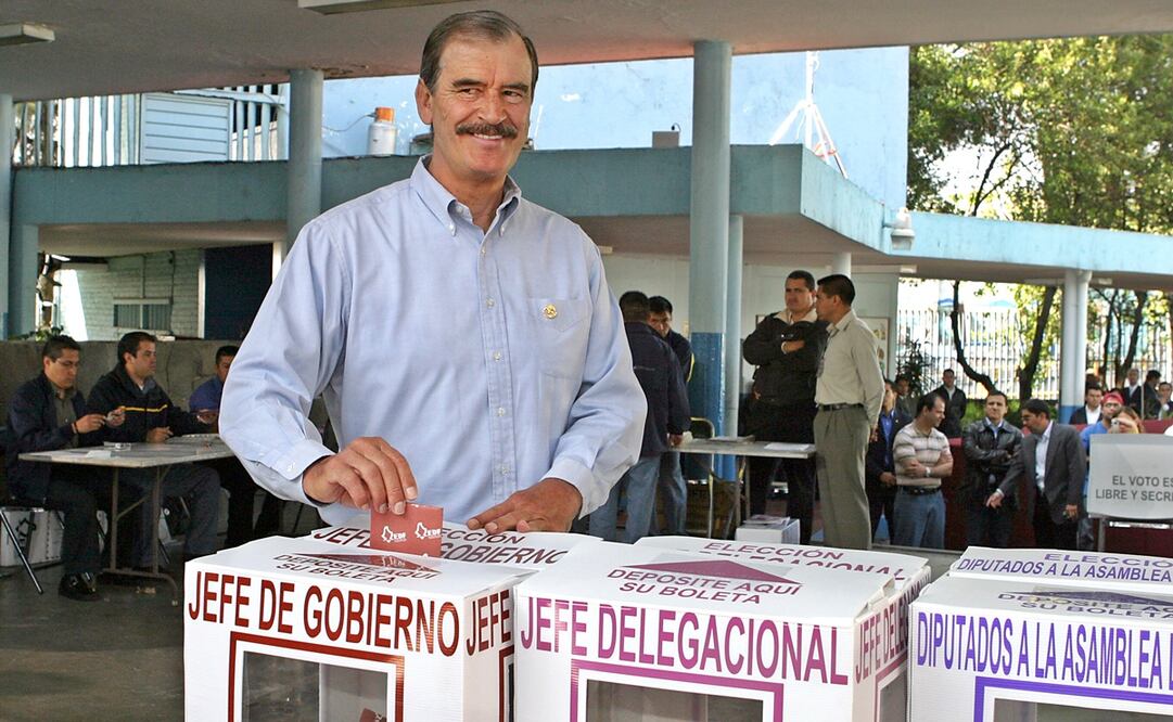 Vicente Fox Quesada votando al final de su mandato en 2006. Archivo EL UNIVERSAL.