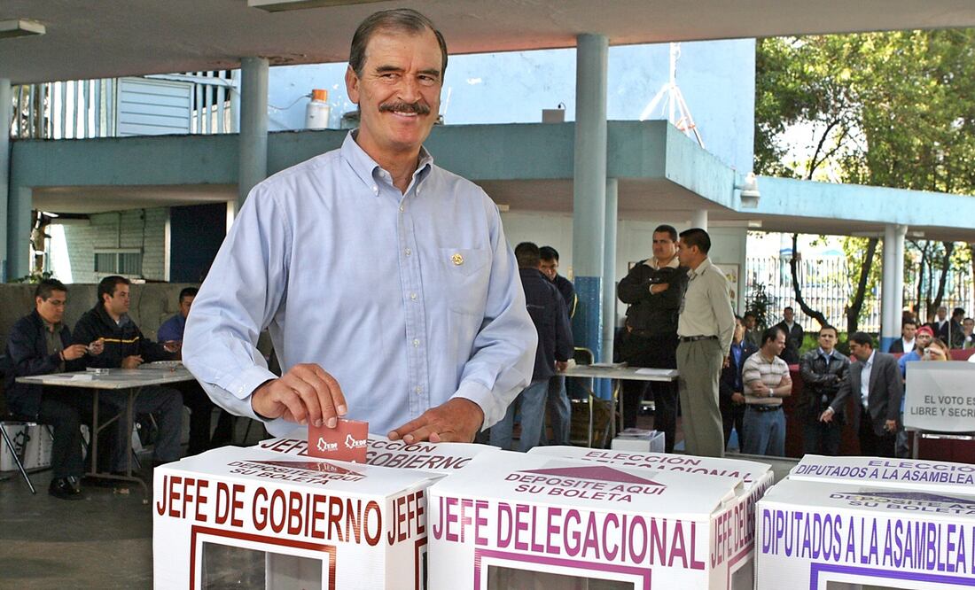 Vicente Fox Quesada votando al final de su mandato en 2006. Archivo EL UNIVERSAL.