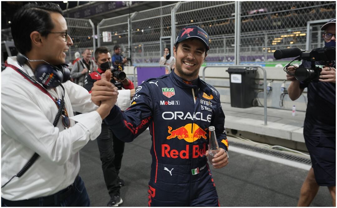 Checo Pérez sobre su pole position, "Vamos con todo mañana" / FOTO: AP