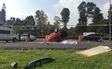 Conductora muere tras volcar en la autopista Naucalpan-Ecatepec