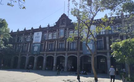 Morelos descarta blindar Palacio de Gobierno por marcha del 8M; colocan vallas de madera en el TSJ