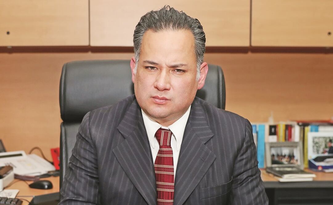 Reaparece Santiago Nieto