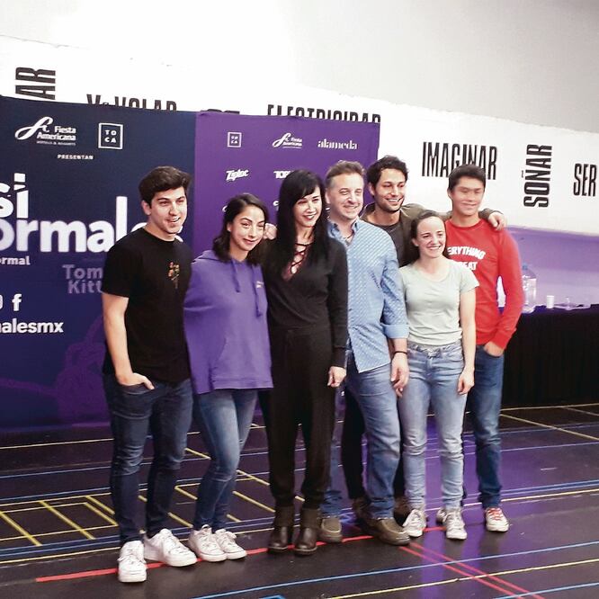 El musical es dirigido por Diego del Río (player azul). Foto: SUGHEY BAÑOS. EL UNIVERSAL