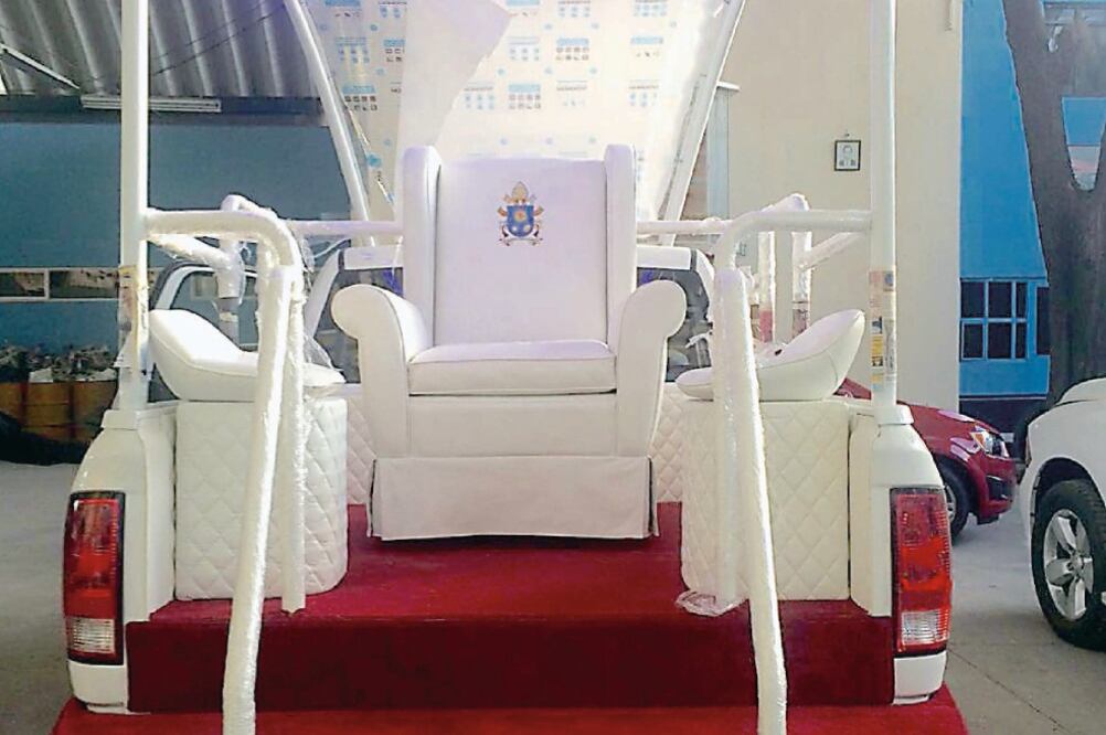 De fabricación nacional, el papamóvil se encuentra listo (ASTRID RIVERA. EL UNIVERSAL)