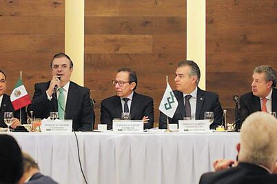 El CCE pide a AMLO “ratificar o rectificar”