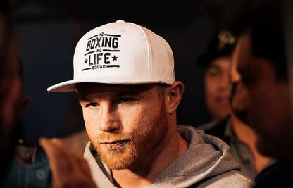 Los lujosos atuendos Dolce & Gabbana del Canelo Álvarez 