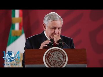 AMLO se presenta a la conferencia mañanera con voz ronca
