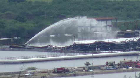 Sofocan incendio en refinería de Salina Cruz, informa Pemex