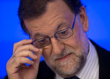 Socialistas españoles optan por facilitar investidura de Rajoy