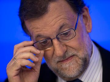 Socialistas españoles optan por facilitar investidura de Rajoy