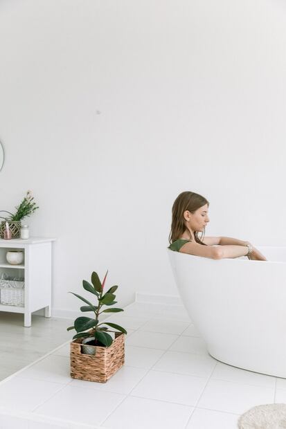 Aprovecha cada rincón de tu baño y hazlo un sitio de relajación