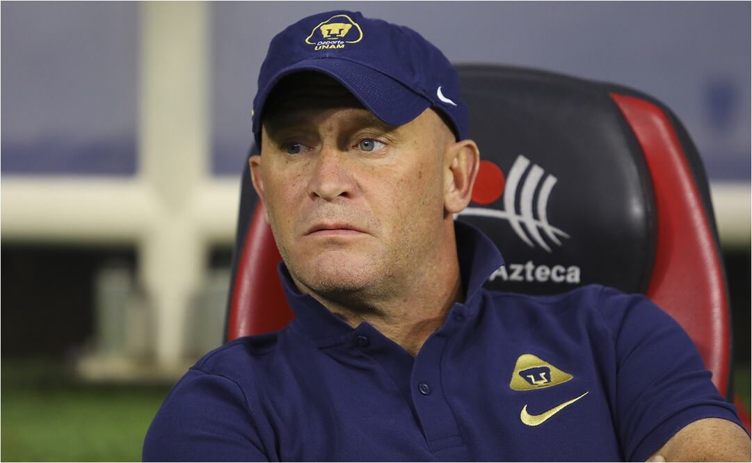 Andrés Lillini, en la banca del Estadio Azteca. FOTO: IMAGO7