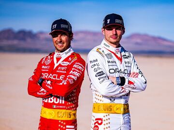 Checo Pérez y Max Verstappen utilizarán trajes en honor Elvis Presley en el GP de Las Vegas