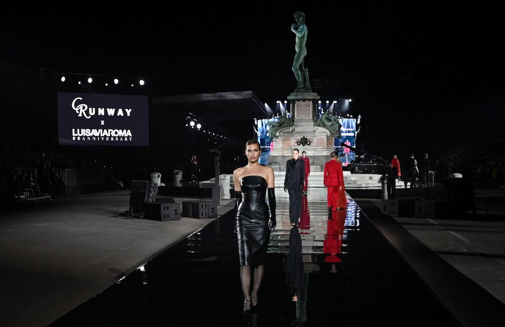 Esta es la primera vez que se le ve a la modelo luego de su separación con Bradley Cooper. Foto: EFE