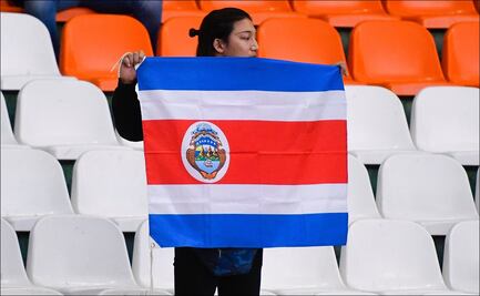 La Federación de Costa Rica cambia el orden de los colores de la bandera mexicana