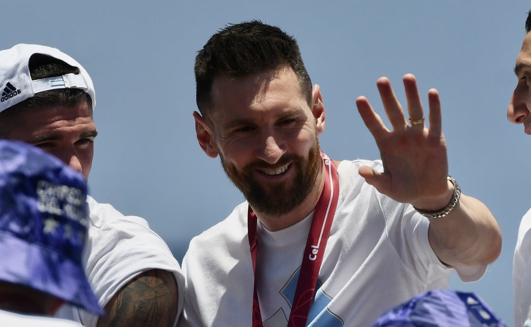Lionel Messi en las celebraciones por el campeonato del mundo en las calles de Buenos Aires - FOTO: Xinhua