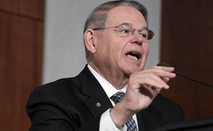 “Inaceptable que Biden militarice la frontera”: senador Bob Menéndez