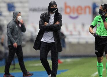 Aldo De Nigris debuta dirigiendo en triunfo de Rayados