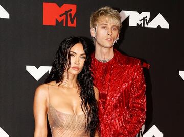 Megan Fox desata sospechas de embarazo tras aparición en video musical