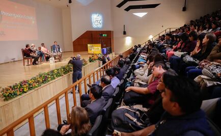 Presentan en la FUL ediciones conmemorativas de EL UNIVERSAL