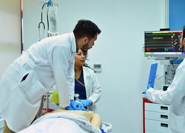 Sería una infamia bajar sueldo o aguinaldo a personal médico: diputado de Morena