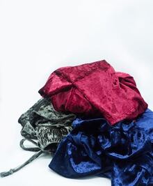 5 tips que te ayudarán a cuidar tus prendas de terciopelo