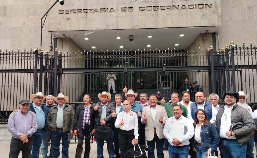Productores y transportistas se declararon en "alerta máxima" la tarde de este miércoles 17 de diciembre de 2025 en el marco de una mesa de negociación con Segob. Foto: Eduardo Dina/ EL UNIVERSAL